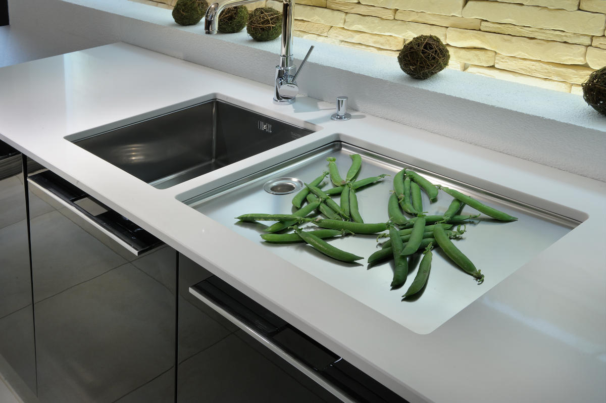 Technistone Crystal Polar White Kitchen 2