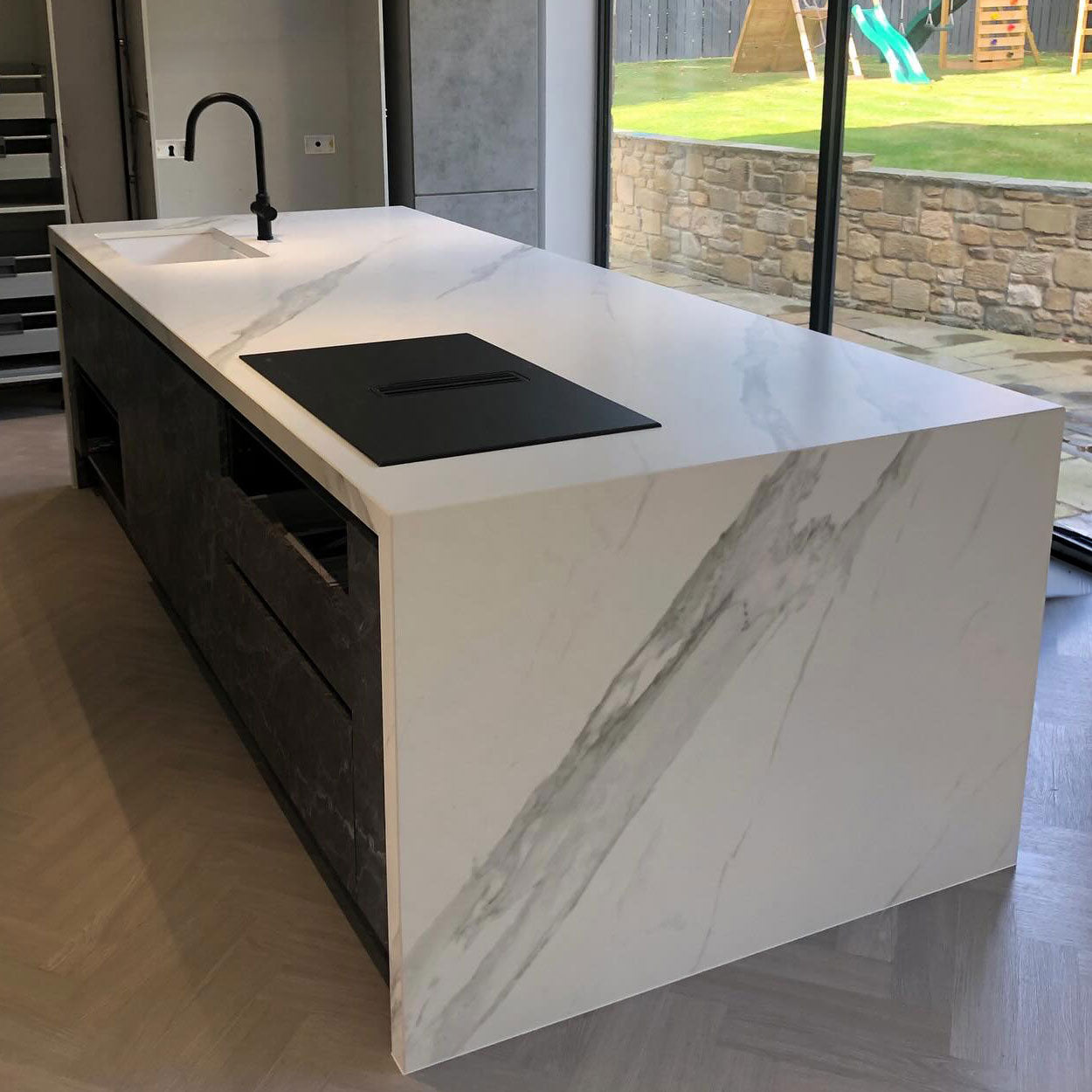 Dekton Opera