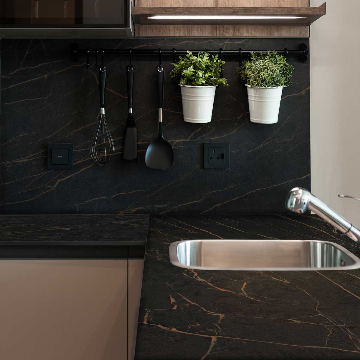 Neolith Mamba